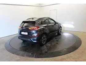 Hyundai Kona EV Fasion 64 kWh SOH 100% 204PK Head Up Camera 3 Fase-Laden Dodeh detec Winterpack thumbnail 21