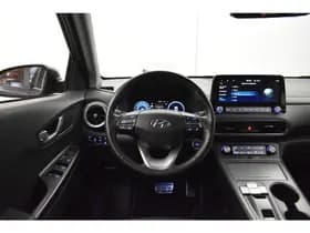 Hyundai Kona EV Fasion 64 kWh SOH 100% 204PK Head Up Camera 3 Fase-Laden Dodeh detec Winterpack thumbnail 35