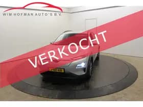 Hyundai Kona EV Premium 64 kWh Warmtepomp Trekhaak SOH 100% 3-Fase CCS Laden Leder Camera