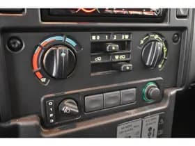 Land Rover Defender 2.4 TD 110 SW E 7 P thumbnail 27