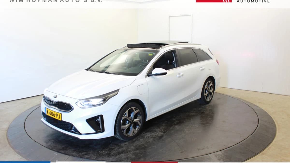 Kia Ceed 1.6 GDI PHEV Executive 166PK — foto 1