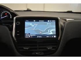 Peugeot 2008 1.2 PureTech 110PK Automaat Navi Cruise PDC V+A thumbnail 3