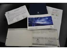 Peugeot 2008 1.2 PureTech 110PK Automaat Navi Cruise PDC V+A thumbnail 43