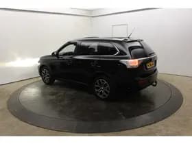 Mitsubishi Outlander 2.0 PHEV Instyle X-Line Dealer onderhouden Trekhaak Pano Vol Leder Camera thumbnail 15