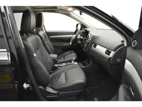 Mitsubishi Outlander 2.0 PHEV Instyle X-Line Dealer onderhouden Trekhaak Pano Vol Leder Camera thumbnail 24