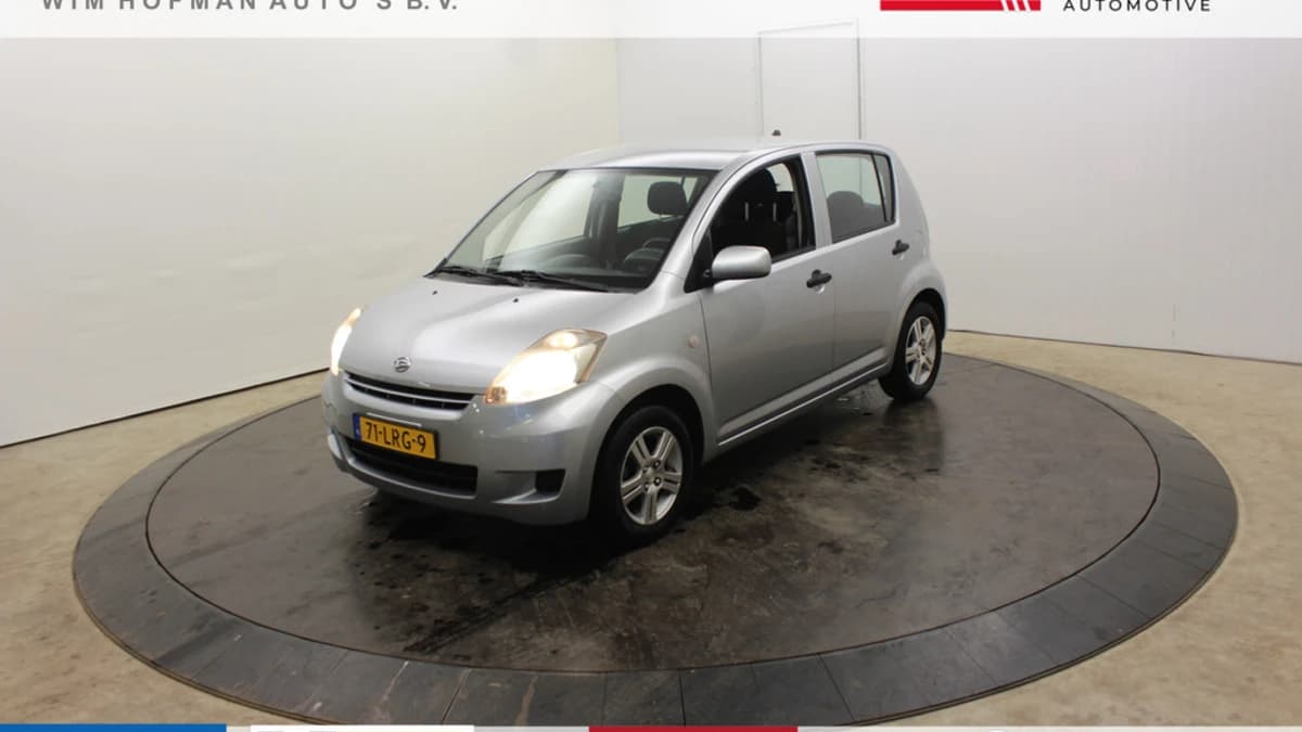 Daihatsu Sirion 2 1.0-12V 70PK Premium 5 Pers 5Drs Airco El Ramen APK 11-2026 — foto 1