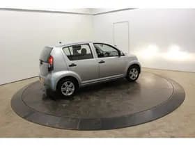 Daihatsu Sirion 2 1.0-12V 70PK Premium 5 Pers 5Drs Airco El Ramen APK 11-2026 thumbnail 14