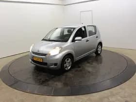 Daihatsu Sirion 2 1.0-12V 70PK Premium 5 Pers 5Drs Airco El Ramen APK 11-2026 thumbnail 33