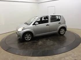 Daihatsu Sirion 2 1.0-12V 70PK Premium 5 Pers 5Drs Airco El Ramen APK 11-2026 thumbnail 36