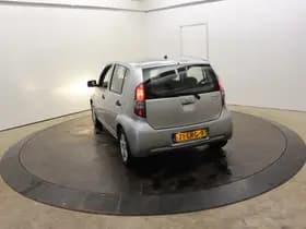 Daihatsu Sirion 2 1.0-12V 70PK Premium 5 Pers 5Drs Airco El Ramen APK 11-2026 thumbnail 45