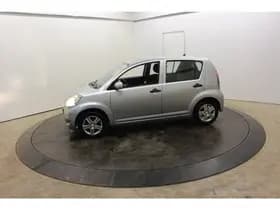 Daihatsu Sirion 2 1.0-12V 70PK Premium 5 Pers 5Drs Airco El Ramen APK 11-2026 thumbnail 9