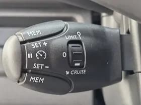 Toyota ProAce Worker 1.5 D-4D Live Long thumbnail 2