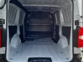 Toyota ProAce Worker 1.5 D-4D Live Long thumbnail 18