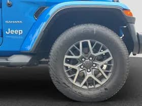 Jeep Wrangler Unlimited 4xe 380 Sahara thumbnail 19