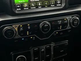 Jeep Wrangler Unlimited 4xe 380 Sahara thumbnail 27