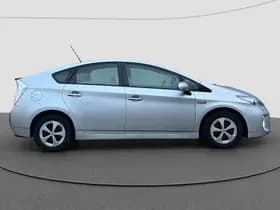 Toyota Prius 1.8 Plug-in Executive Business thumbnail 2