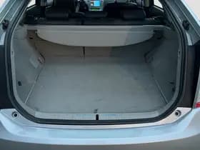 Toyota Prius 1.8 Plug-in Executive Business thumbnail 19