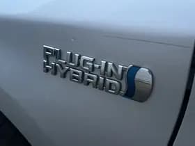 Toyota Prius 1.8 Plug-in Executive Business thumbnail 6