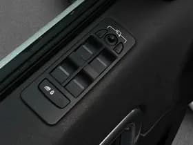 Land Rover Discovery Sport 2.0 TD4 HSE Luxury thumbnail 12