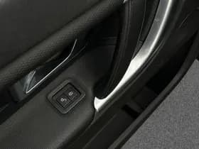 Land Rover Discovery Sport 2.0 TD4 HSE Luxury thumbnail 13