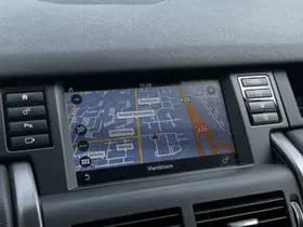 Land Rover Discovery Sport 2.0 TD4 HSE Luxury thumbnail 17