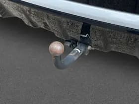 Land Rover Discovery Sport 2.0 TD4 HSE Luxury thumbnail 21