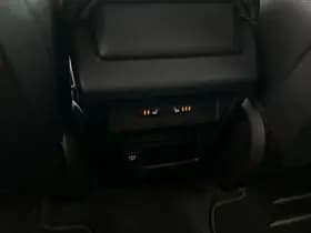 Land Rover Discovery Sport 2.0 TD4 HSE Luxury thumbnail 23