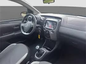 Toyota Aygo 1.0 VVT-i X-Play thumbnail 17