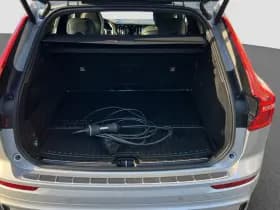 Volvo XC60 2.0 Recharge T8 AWD R-Design thumbnail 19