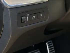 Volvo XC60 2.0 Recharge T8 AWD R-Design thumbnail 23