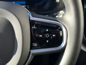 Volvo XC60 2.0 Recharge T8 AWD R-Design thumbnail 28