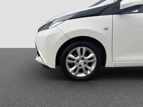 Toyota Aygo 1.0 VVT-i X-Joy thumbnail 11