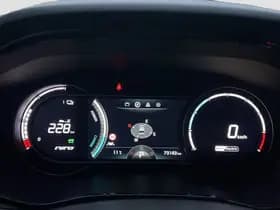 Kia E-Niro ExecutiveLine 64 kWh thumbnail 4