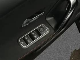 Mercedes-Benz A-Klasse 250 e AMG Premium Plus thumbnail 17