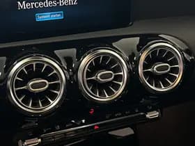 Mercedes-Benz A-Klasse 250 e AMG Premium Plus thumbnail 4