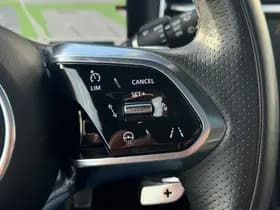 Jaguar F-Pace P400e R-Dynamic SE thumbnail 15