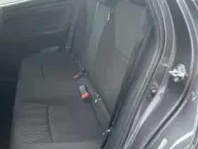 Toyota Yaris 1.5 Hybrid Dynamic thumbnail 17