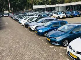 Toyota Yaris 1.5 Hybrid Dynamic thumbnail 28