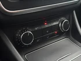 Mercedes-Benz CLA-Klasse 180 AMG thumbnail 18