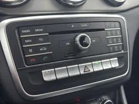 Mercedes-Benz CLA-Klasse 180 AMG thumbnail 5