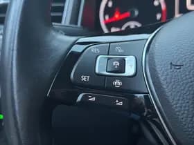 Volkswagen T-Roc 1.5 TSI Style thumbnail 3