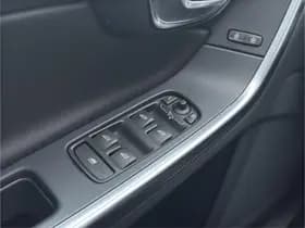 Volvo S60 1.5 T3 R-Design thumbnail 16