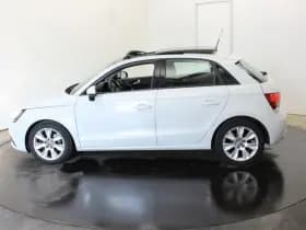 Audi A1 Sportback 1.4 TFSI Attrac Pano PDC Stoel Ver Bose Audio Key-less thumbnail 12