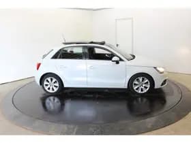 Audi A1 Sportback 1.4 TFSI Attrac Pano PDC Stoel Ver Bose Audio Key-less thumbnail 14