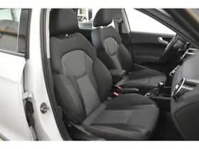 Audi A1 Sportback 1.4 TFSI Attrac Pano PDC Stoel Ver Bose Audio Key-less thumbnail 3