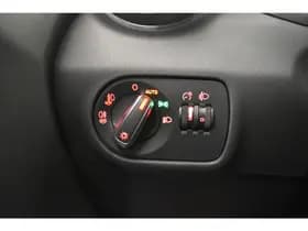 Audi A1 Sportback 1.4 TFSI Attrac Pano PDC Stoel Ver Bose Audio Key-less thumbnail 24