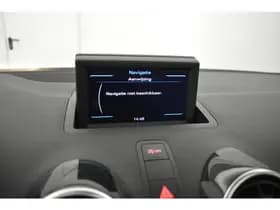 Audi A1 Sportback 1.4 TFSI Attrac Pano PDC Stoel Ver Bose Audio Key-less thumbnail 26