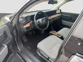 Honda E Base thumbnail 2