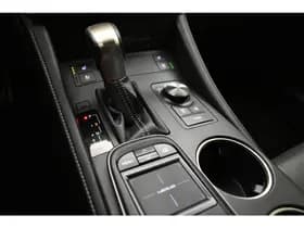 Lexus RC 300h F SPORT thumbnail 23