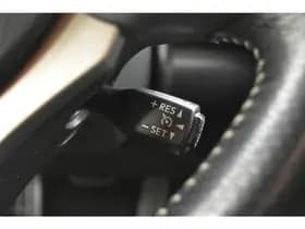 Lexus RC 300h F SPORT thumbnail 9